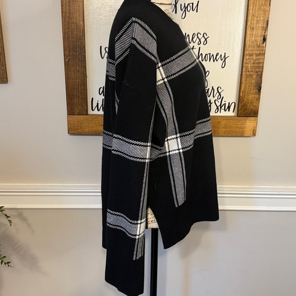 Banana Republic Plaid Statement Sweater Black Medium - Picture 4 of 13